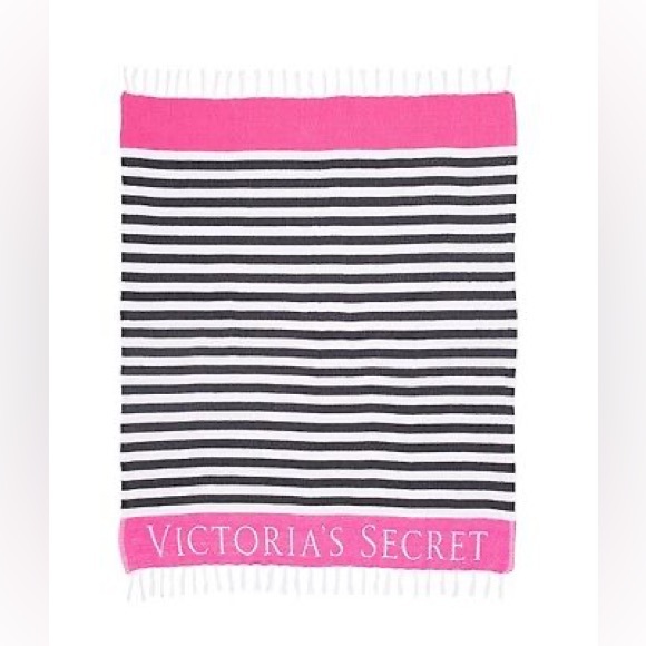 Victoria Secret Beach Blanket - Picture 1 of 5